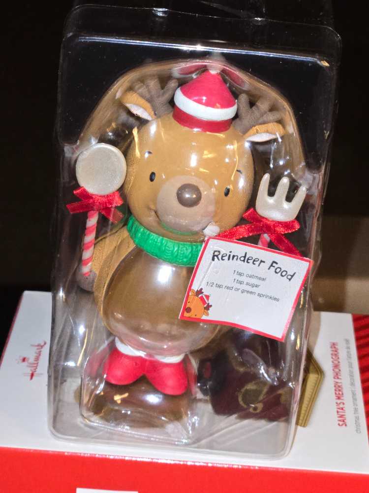 Reindeer Food - Reindeer (Reindeer) ornament collectible [Barcode 795902347550] - Main Image 4