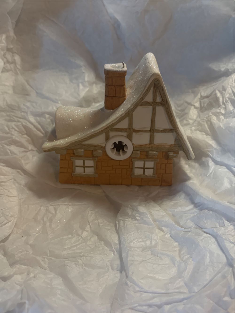 Santa’s North Pole Workshop - Hallmark Keepsake (MAGIC: Light) ornament collectible [Barcode 795902379377] - Main Image 4