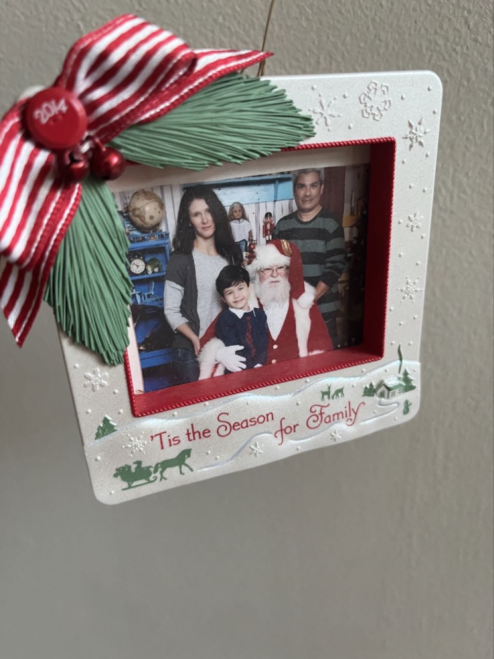 ’Tis The Season For Family - Family (Family Picture) ornament collectible [Barcode 795902402693] - Main Image 4
