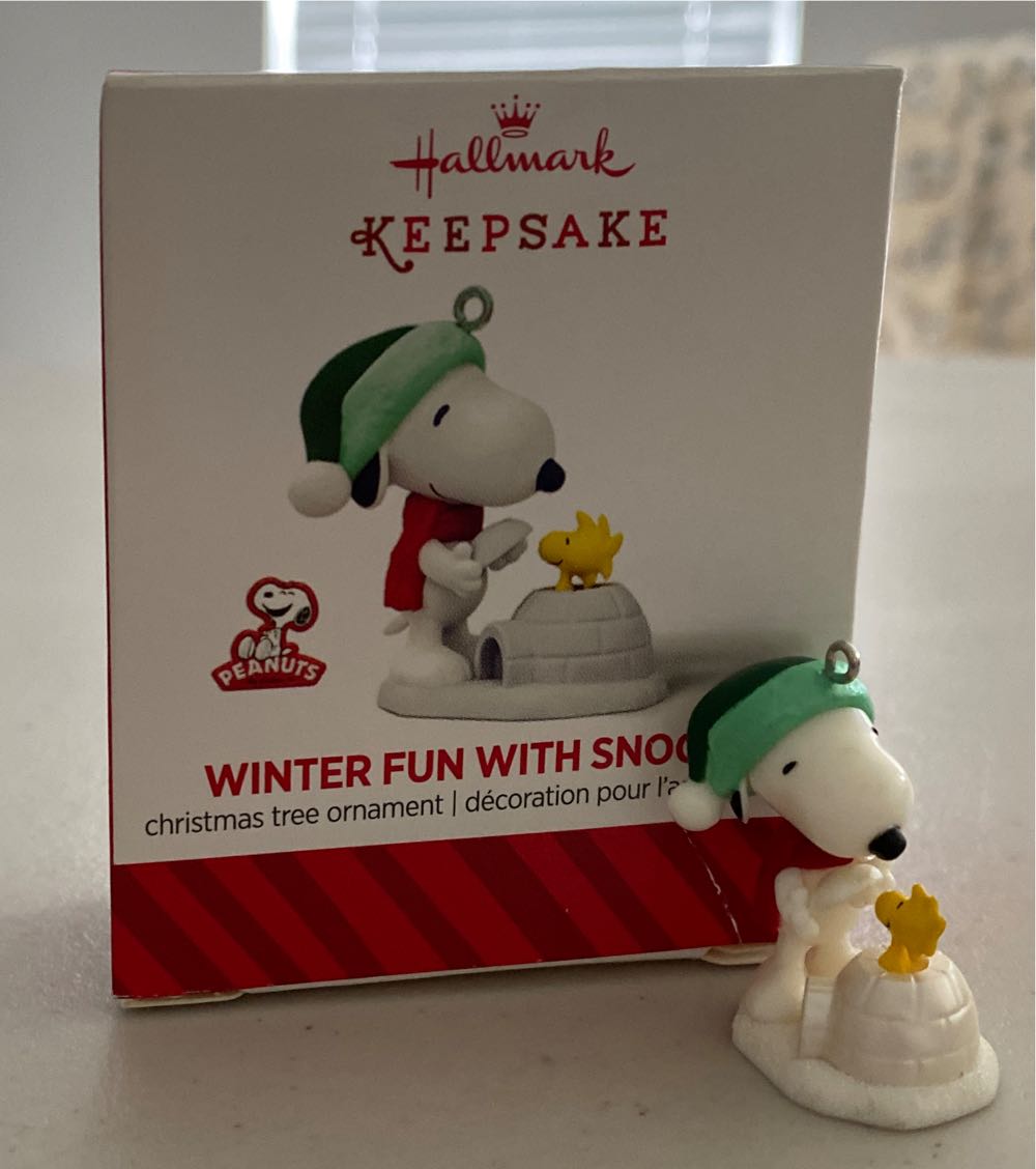 Miniature Peanuts Winter Fun With Snoopy #17 (2014) 🐶 - Winter Fun With Snoopy (Peanuts Miniature) ornament collectible [Barcode 795902423971] - Main Image 4