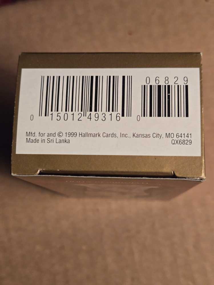 Welcome To 2000 QX6829  (Commemoratives) ornament collectible [Barcode 015012493160] - Main Image 3