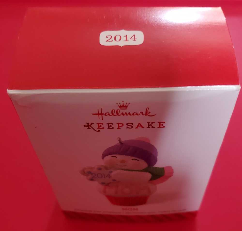 Mom - None (Snowman Family) ornament collectible [Barcode 795902429447] - Main Image 3