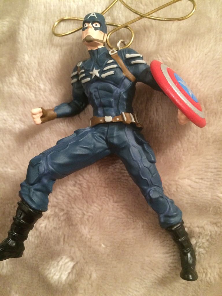 Captain America  ornament collectible [Barcode 795902459505] - Main Image 1