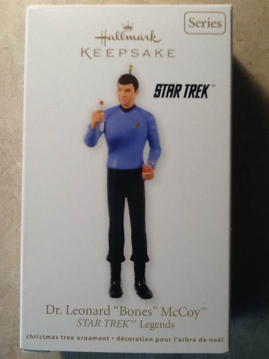 ST:TOS - Legends #03/07: “Dr. Leonard “Bones” McCoy” - Star Trek Legends (Movies & TV) ornament collectible [Barcode 795902459802] - Main Image 1