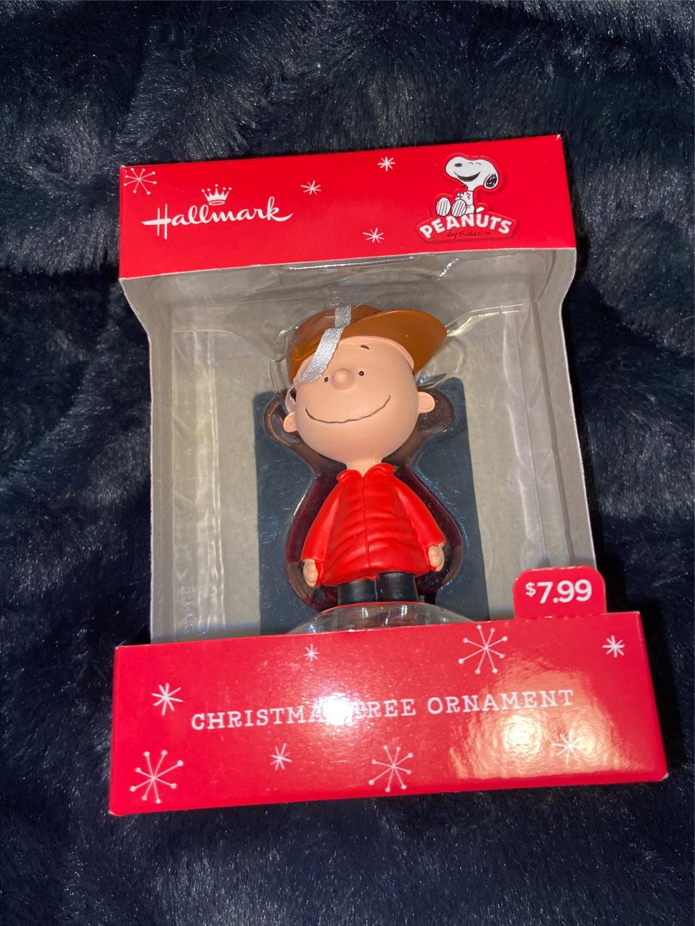Peanuts Charlie Brown Redbox - Peanuts Gang (Peanuts) ornament collectible [Barcode 795902485047] - Main Image 2