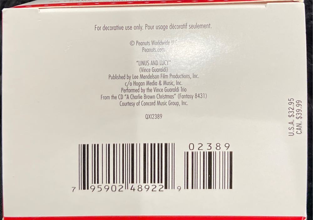 50 Years Of A Charlie Brown Christmas - The Peanuts Gang (Peanuts) ornament collectible [Barcode 795902489229] - Main Image 3