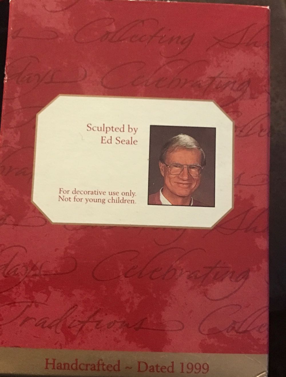 Mom And Dad - Family (Mom, Dad, Eskimos) ornament collectible [Barcode 015012493641] - Main Image 2