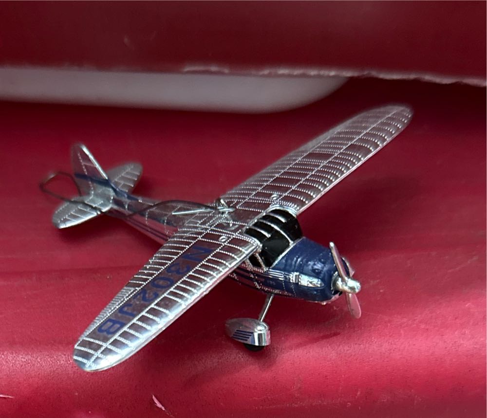 Cessna 195 - Sky’s The Limit (Aviation) ornament collectible [Barcode 795902981860] - Main Image 4