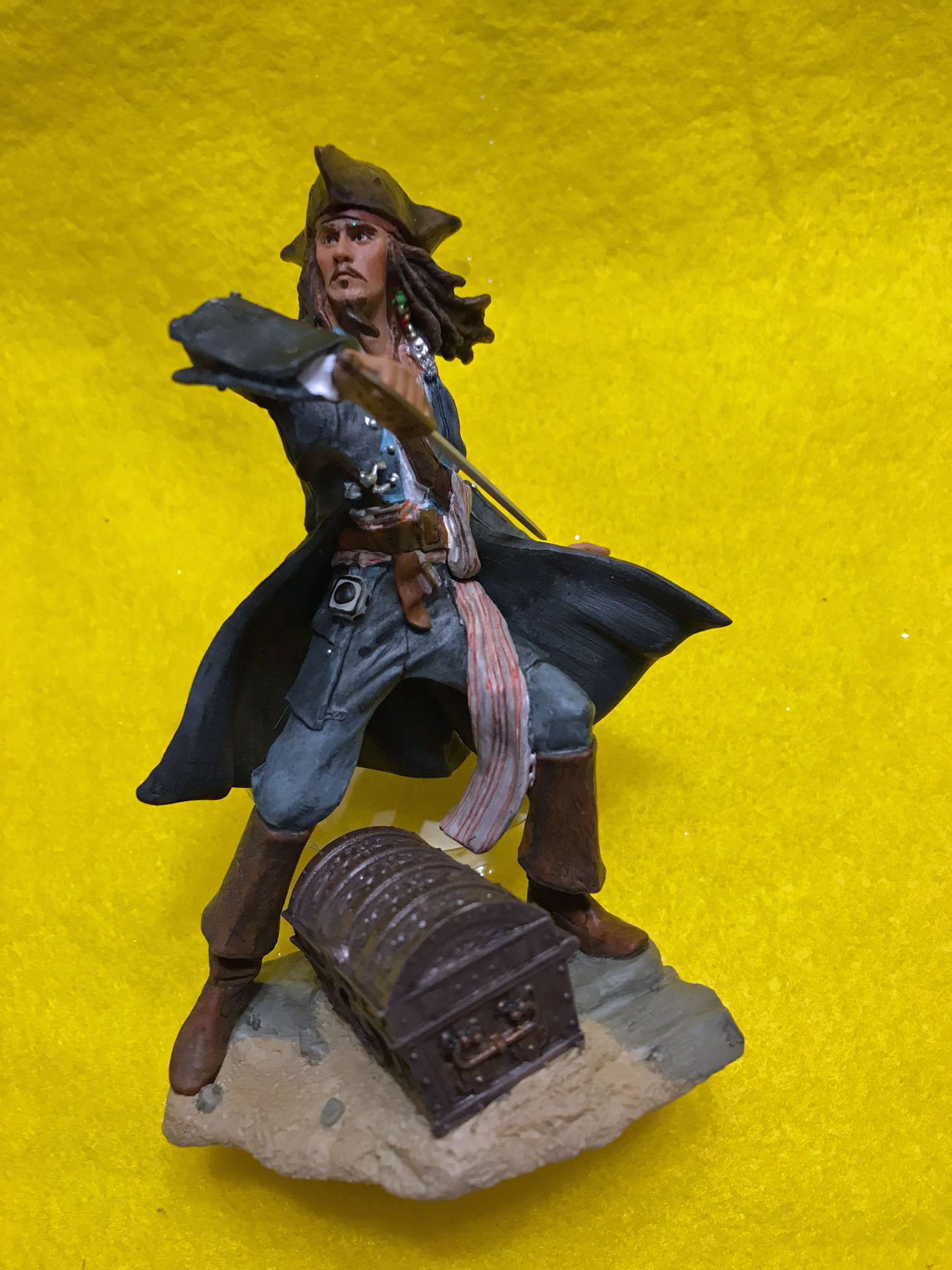 Disney Pirates of the Caribbean - Captain Jack Sparrow - Disney/Pirates Of The Caribbean (Keepsake) ornament collectible [Barcode 795902986063] - Main Image 3
