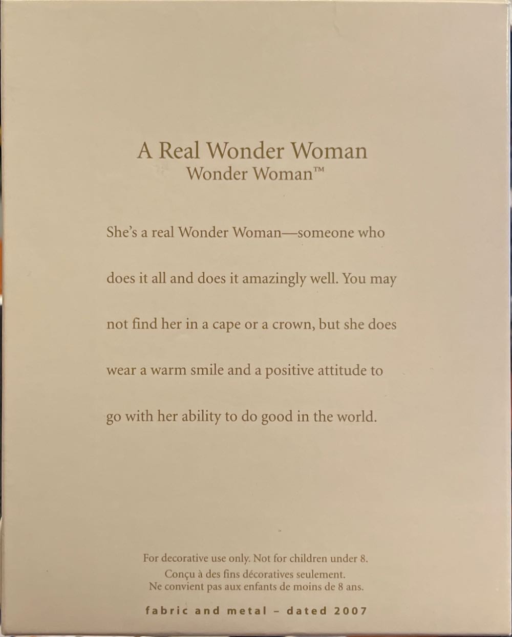 A Real Wonder Woman - DC Comics (Wonder Woman) ornament collectible [Barcode 795902987084] - Main Image 2