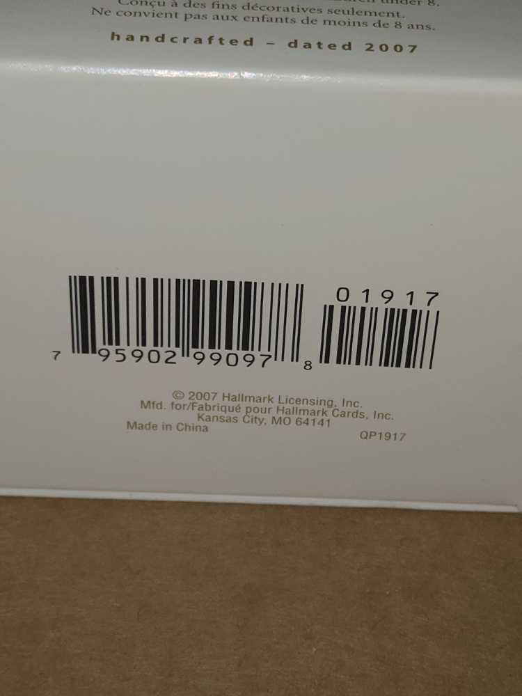 Kringlewood Farms Nuts About Nuts - Kringlewood Farms (Animals) ornament collectible [Barcode 795902990978] - Main Image 3