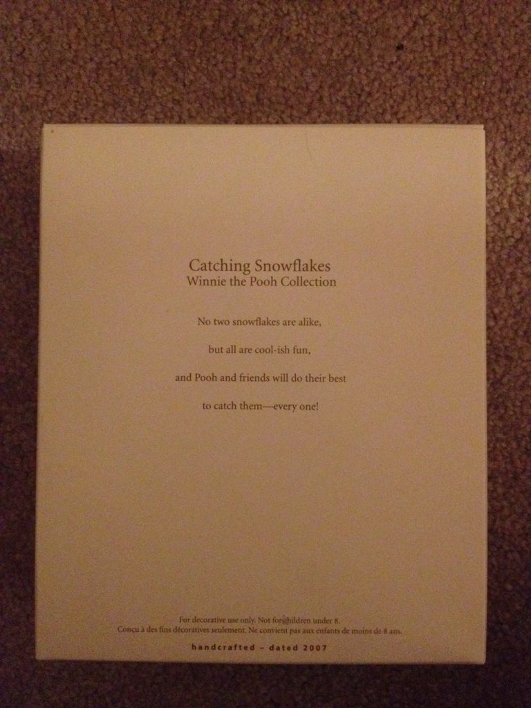 Catching Snowflakes - Winnie the Pooh (Winnie the Pooh) ornament collectible [Barcode 795902991074] - Main Image 2