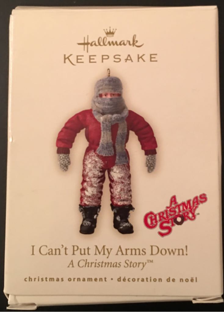 Santa envolviendo regalos