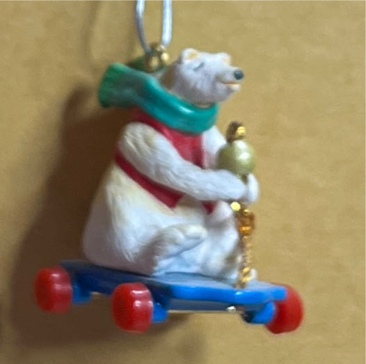 Roll-a-Bear  ornament collectible [Barcode 015012494181] - Main Image 3
