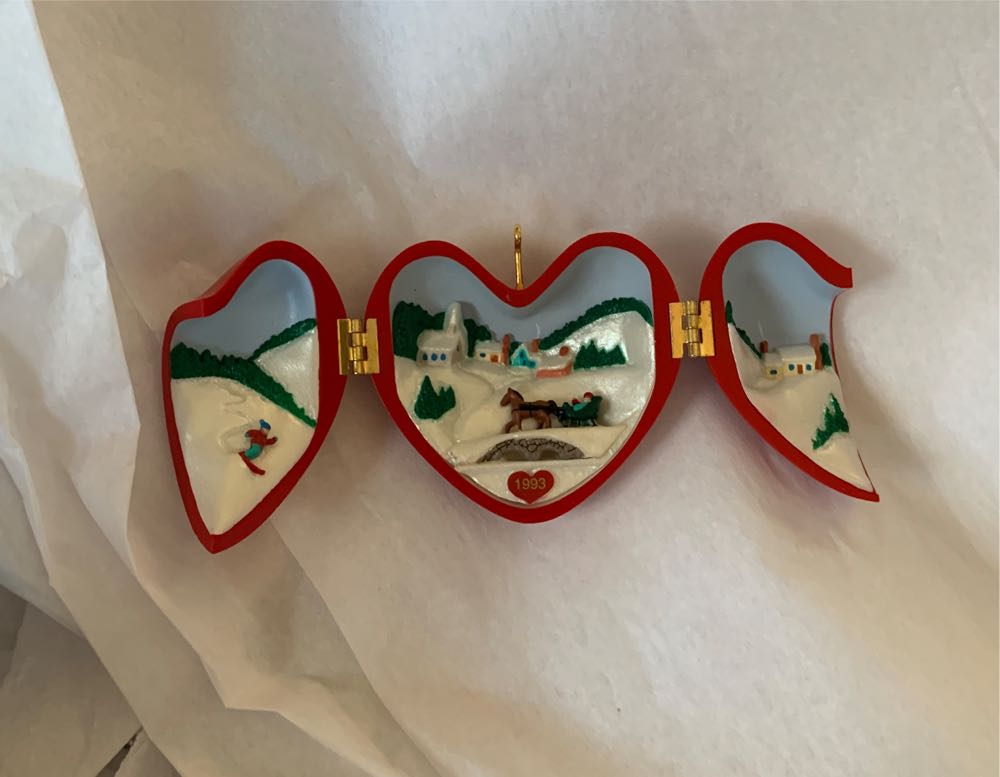 Heart Of Christmas - 1993 - #4 - Heart Of Christmas (Heart) ornament collectible [Barcode 015012027037] - Main Image 3
