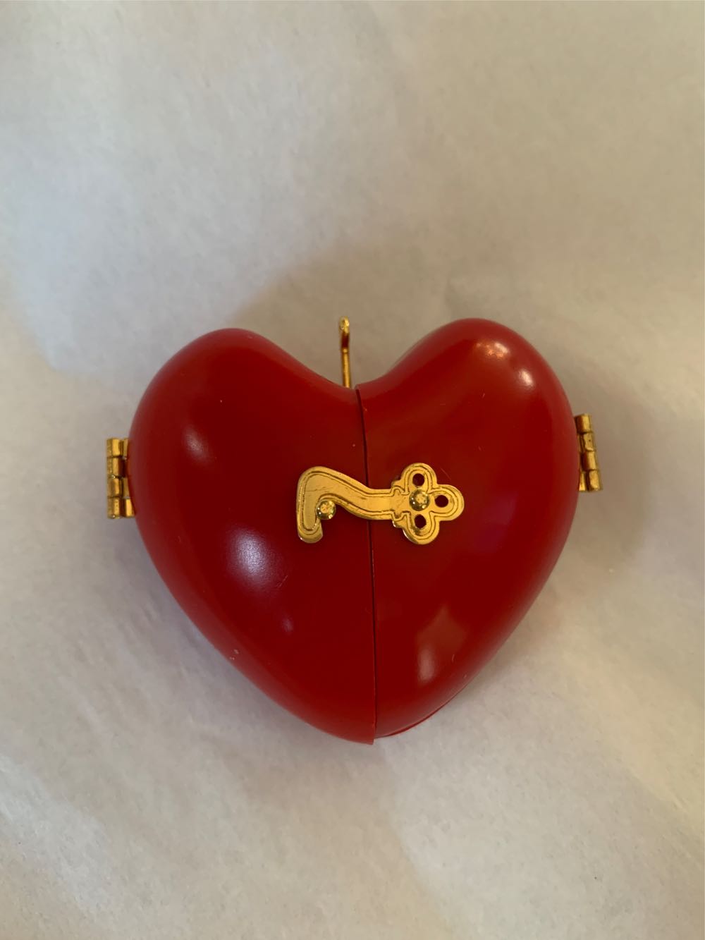 Heart Of Christmas - 1993 - #4 - Heart Of Christmas (Heart) ornament collectible [Barcode 015012027037] - Main Image 4