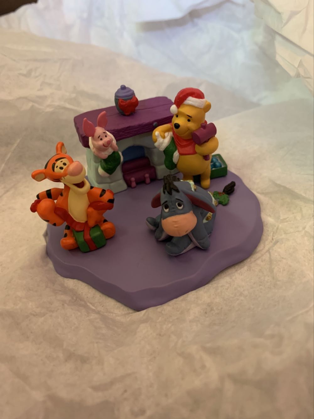 Merry Miniatures - Winnie the Pooh - Christmas At Pooh’s House (Winnie the Pooh) ornament collectible [Barcode 015012501520] - Main Image 4