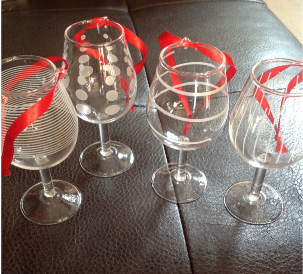 Mikado Wine Glass Ornaments - Cheers Holiday (Dishes) ornament collectible [Barcode 885991142973] - Main Image 2