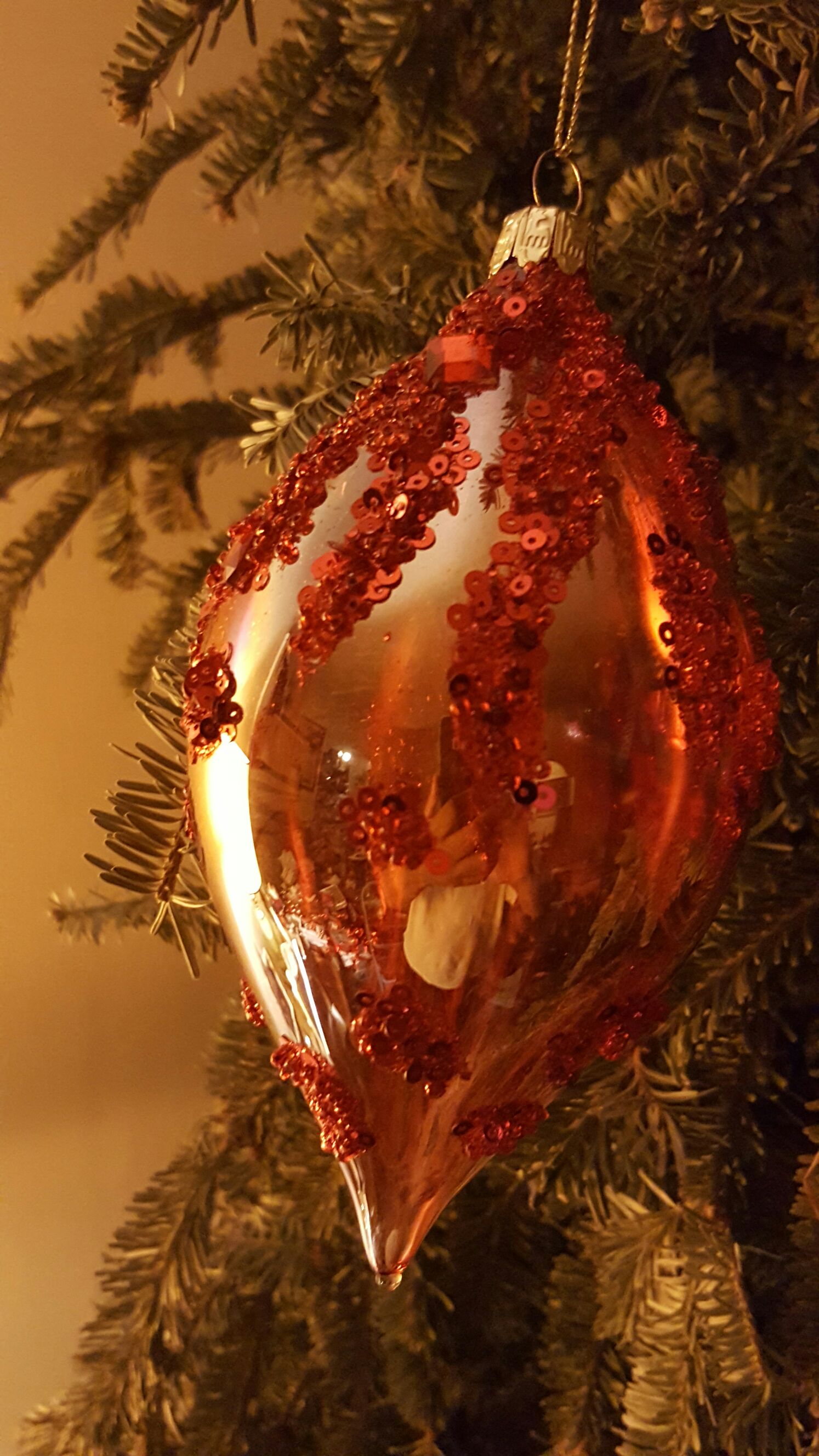 Red Glitzy Teardrop  ornament collectible [Barcode 888498118410] - Main Image 2