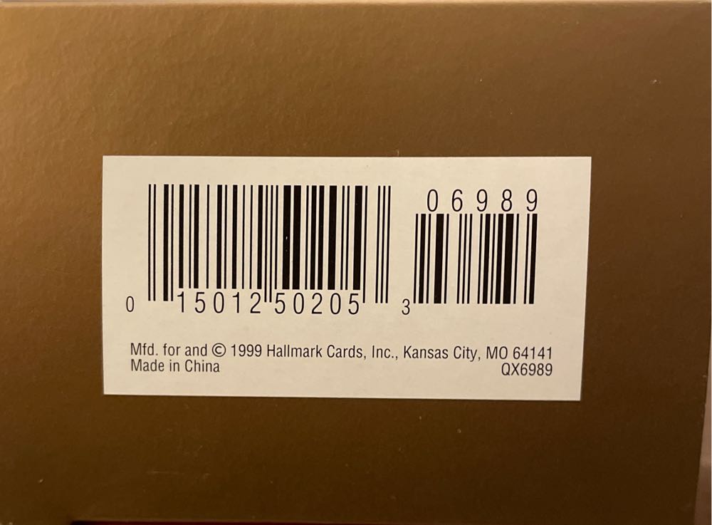 Wintertime Treat - Nature (Bird, Bird Feeder) ornament collectible [Barcode 015012502053] - Main Image 4