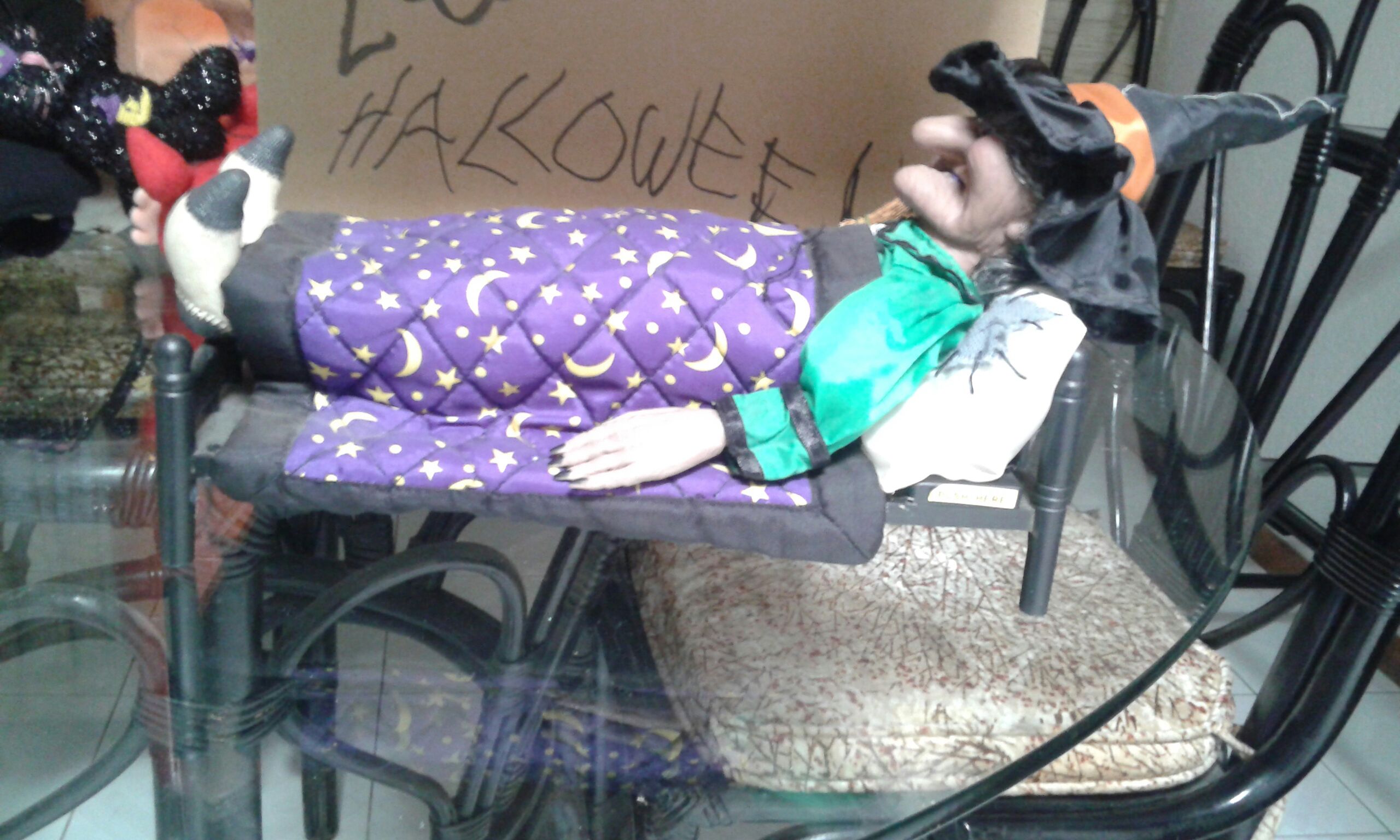 Snoring Witch - Brujas (Halloween) ornament collectible [Barcode 98272181] - Main Image 2