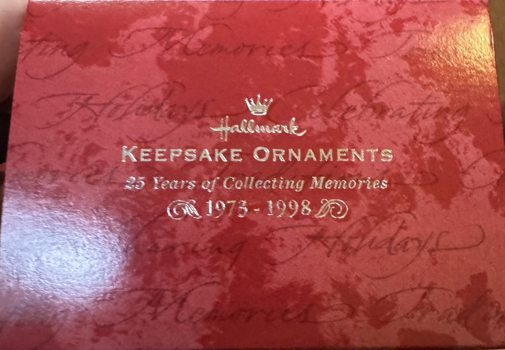 Holiday Barbie Ornament - Holiday Barbie Ornament Series (Barbie) ornament collectible [Barcode 015012511215] - Main Image 4