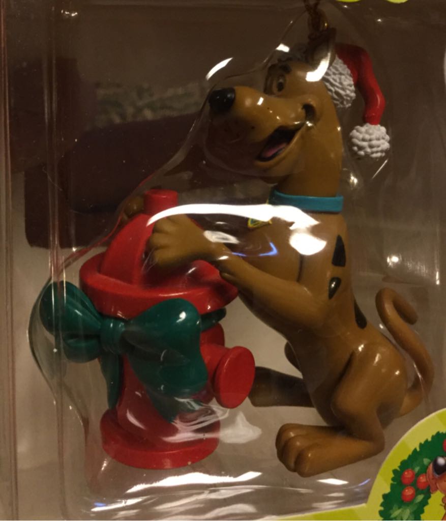 Scooby-Doo! With Fire Hydrant - Cartoon Network Classics (Scooby Doo) ornament collectible - Main Image 2