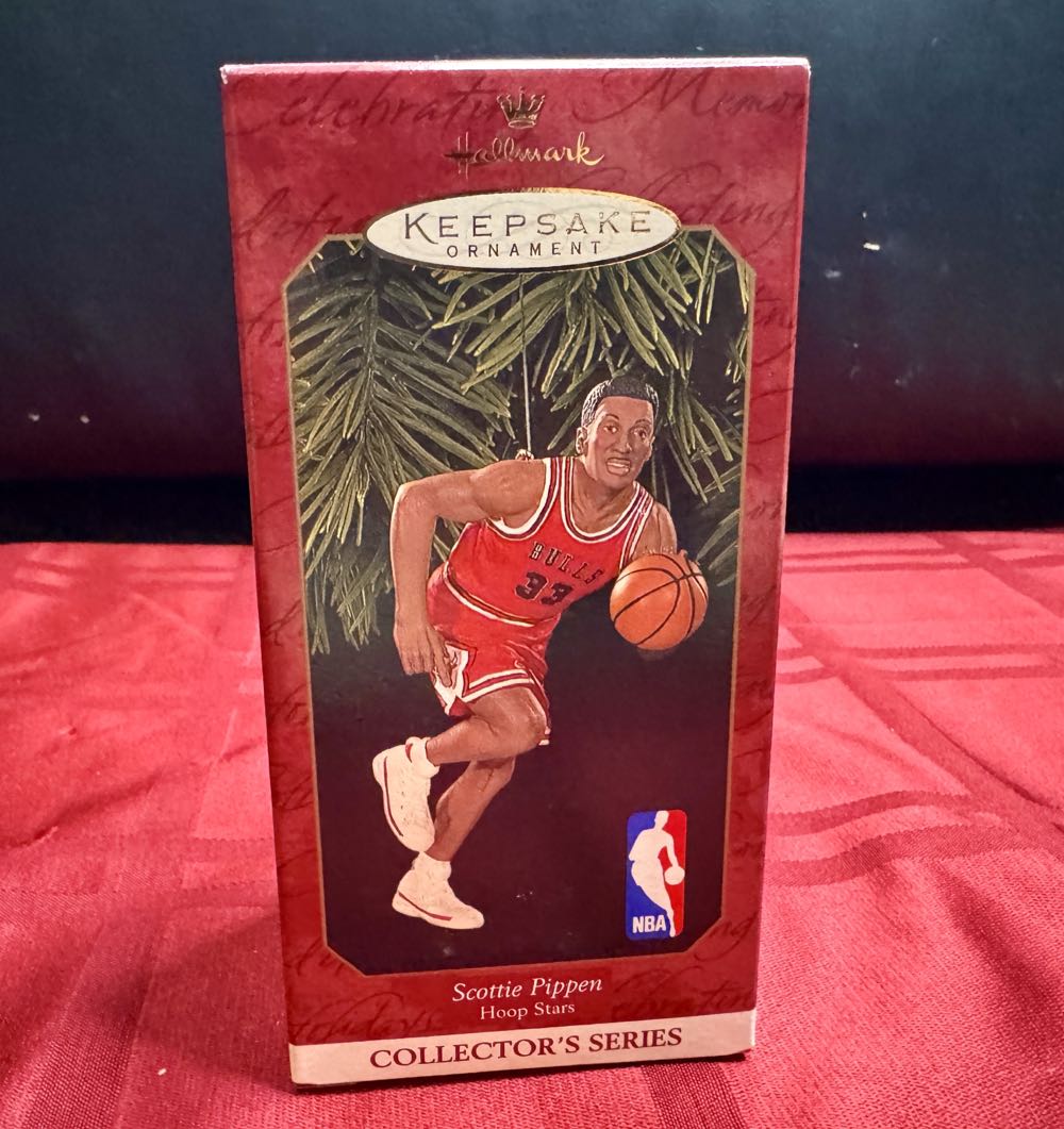 Pippen, Scottie - Hoop Stars (Basketball) ornament collectible [Barcode 015012514896] - Main Image 4