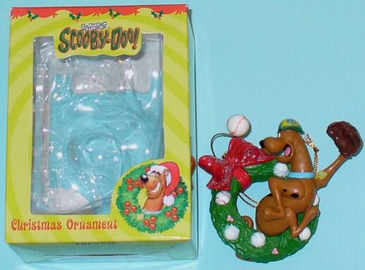 Scooby-Doo! Baseball Glove In Wreath - Cartoon Network Classics (Scooby Doo) ornament collectible - Main Image 2