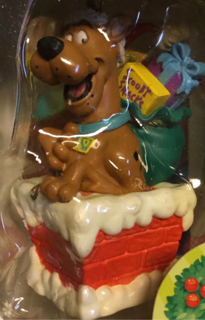 Scooby-Doo! Chimney Santa - Cartoon Network Classics (Scooby Doo) ornament collectible - Main Image 2