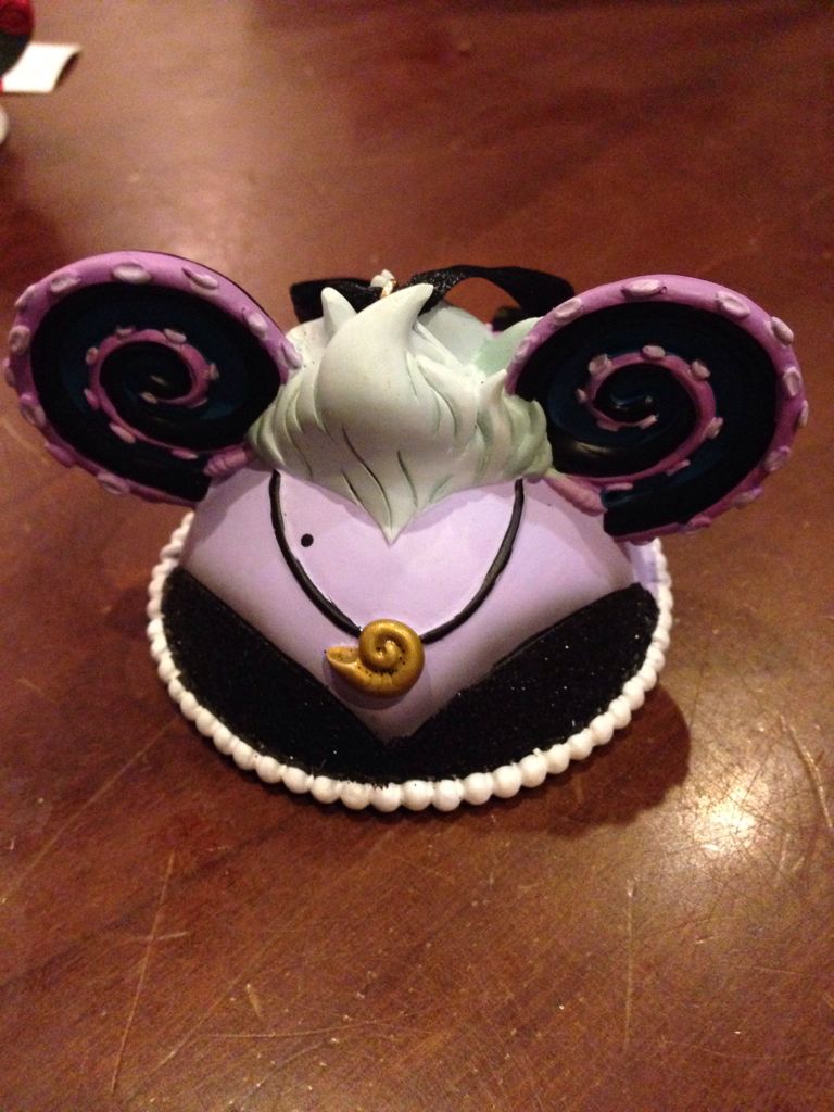 Sneeuwman met Rode Muts, Groene Glitterdas en Sneeuwbal