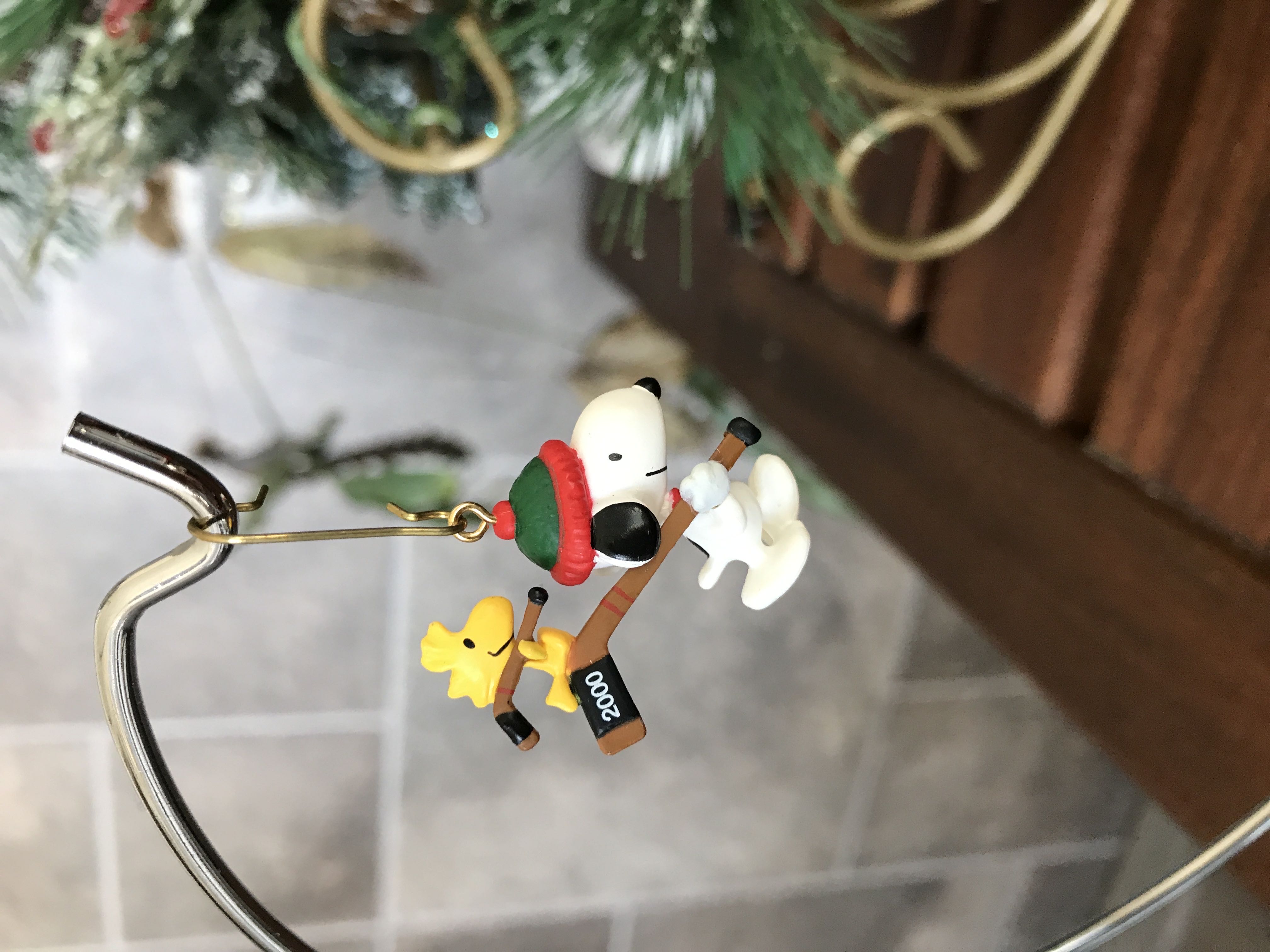 Winter Fun With Snoopy #3 - Winter Fun With Snoopy (Peanuts) ornament collectible [Barcode 015012528428] - Main Image 2