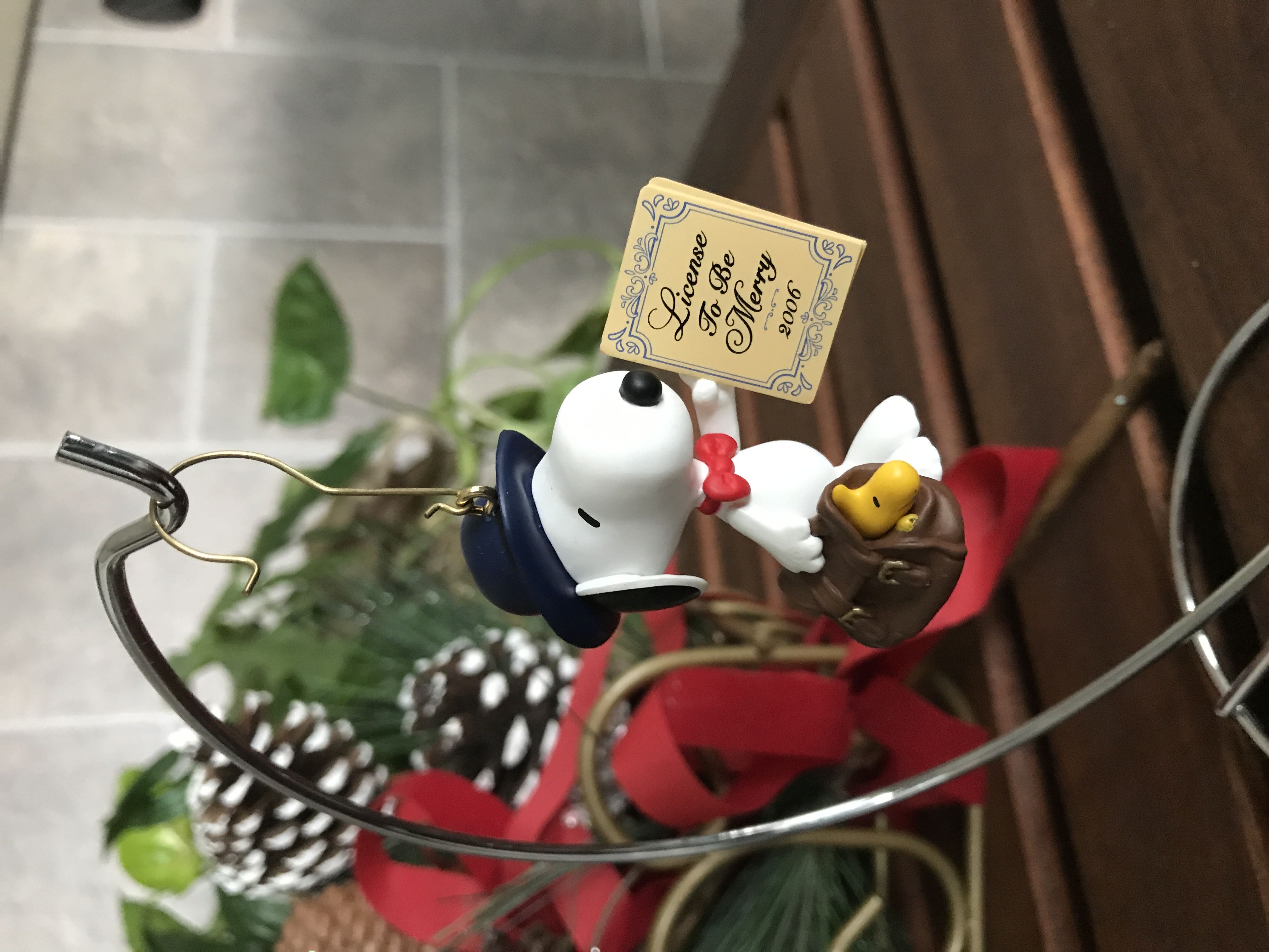 The Legal Beagle - Spotlight On Snoopy (Peanuts) ornament collectible - Main Image 2