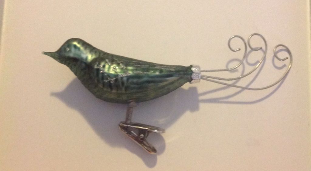 Glass Bird Metal Tail Clip On Green  ornament collectible - Main Image 1