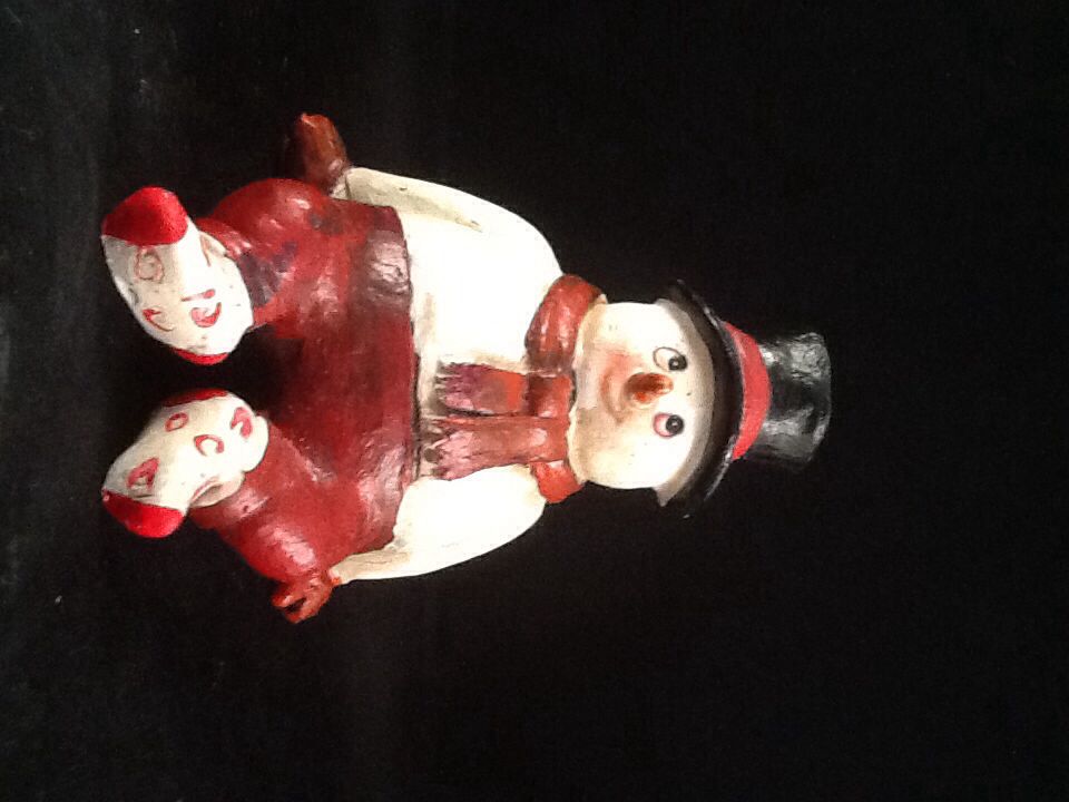 Round portable table