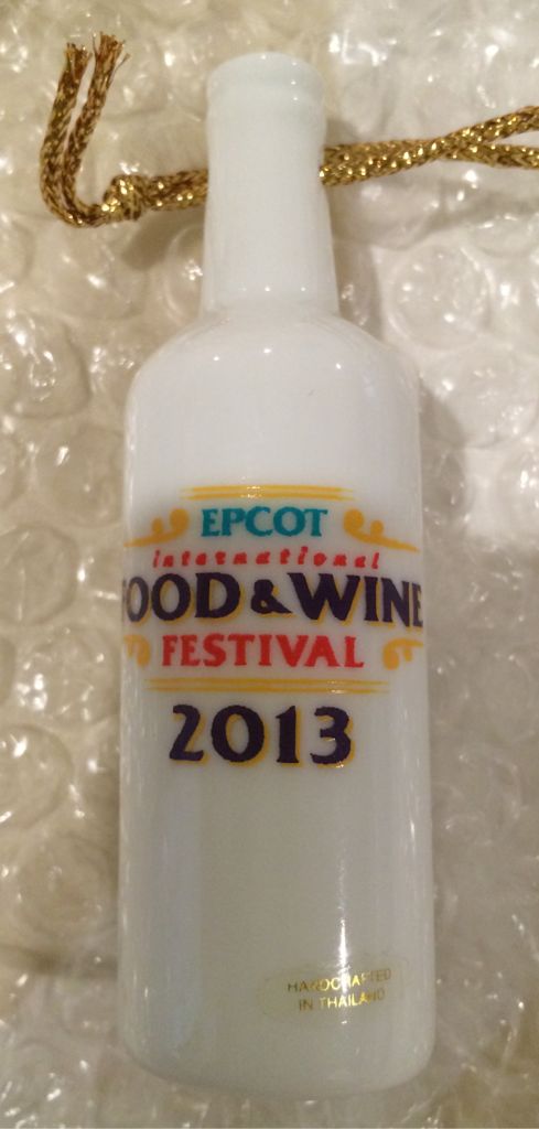 Chip And Dale Cracking Peanut