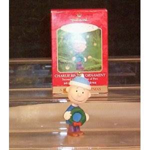 Peanuts: #2 Charlie Brown - A Snoopy Christmas (Peanuts) ornament collectible [Barcode 015012564112] - Main Image 2