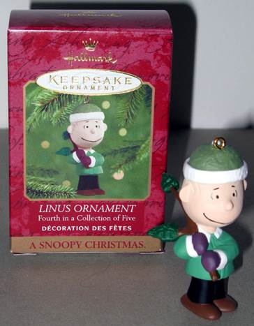 Linus Ornament - Peanuts: A Snoopy Christmas (Peanuts) ornament collectible [Barcode 015012564129] - Main Image 2