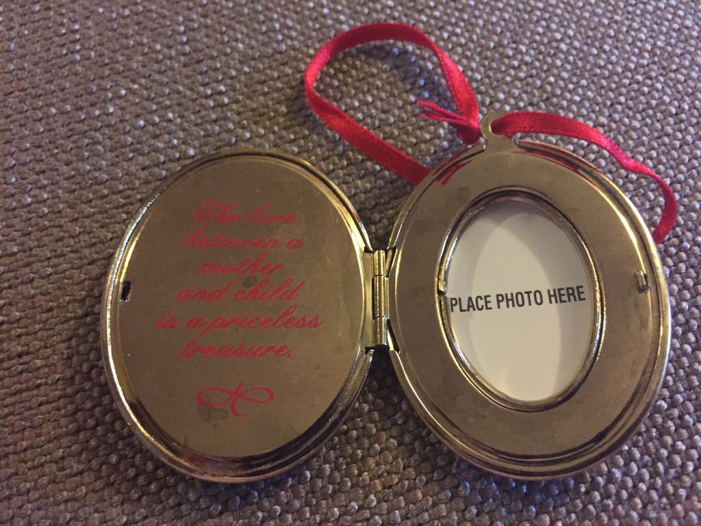 Mother And Daughter  ornament collectible - Main Image 2