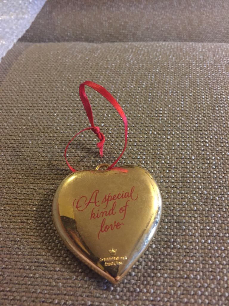 Mother And Daughter  (Hallmark Keepsake) ornament collectible - Main Image 2