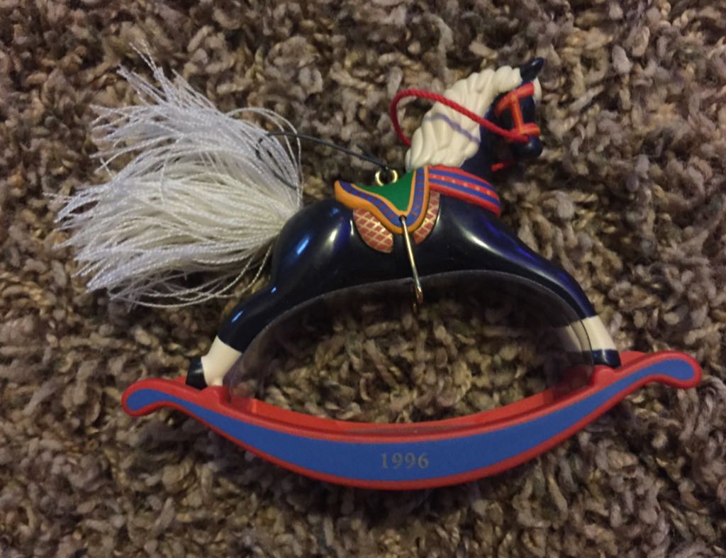 Curious George - Landing With A Parachute