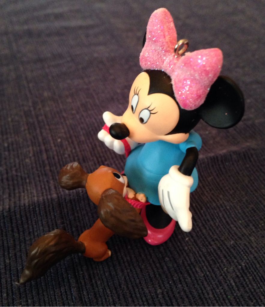 Sesame Street - Big Bird With A Toy 