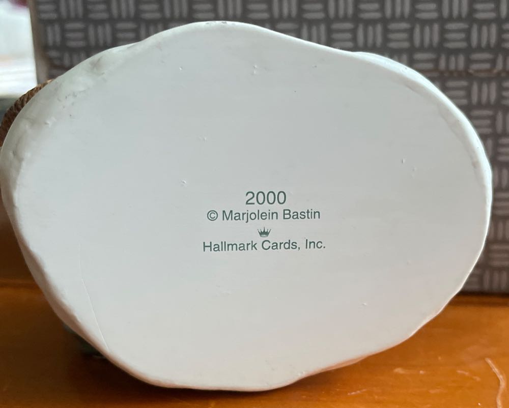 Snowy Garden - Nature’s Sketchbook (Marjolein Bastin) ornament collectible [Barcode 015012565157] - Main Image 4