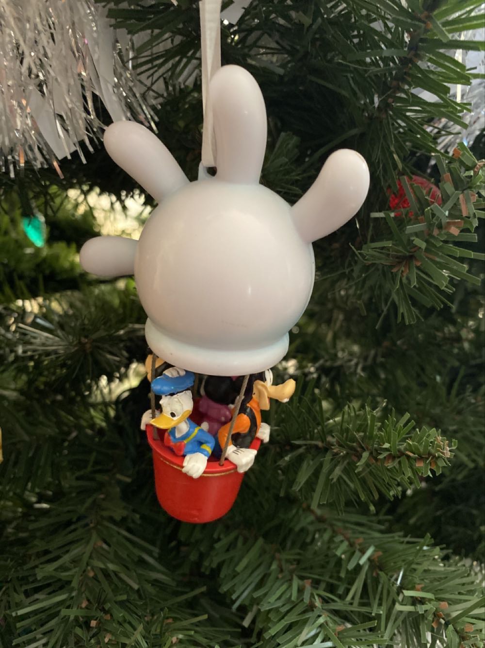 Mickey And The Gang In Hotair Balloon - Disney Mickey and Friends ornament collectible - Main Image 3