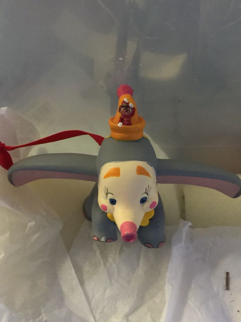 Alice In Wonderland - Changing Sizes As Alice Goes Through The Tree