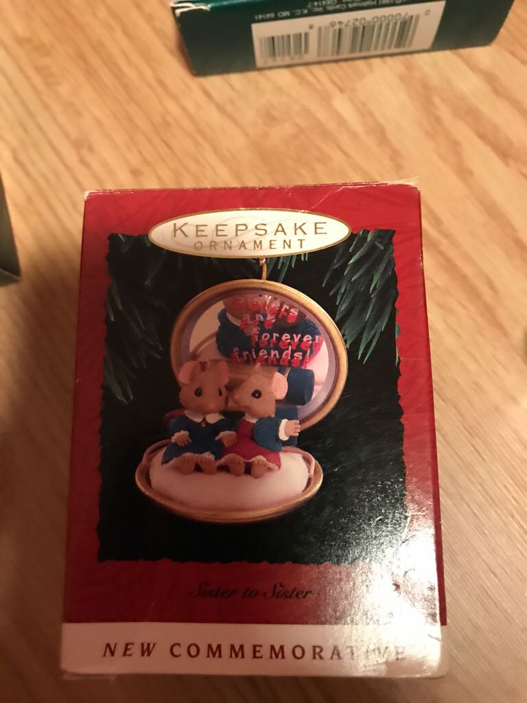 Sisters 1993  ornament collectible [Barcode 015012028690] - Main Image 1