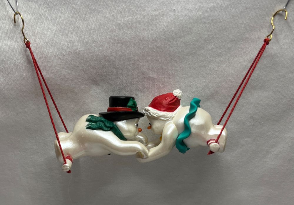 Cool Fliers - Snowman (Hang-Togethers) ornament collectible - Main Image 3