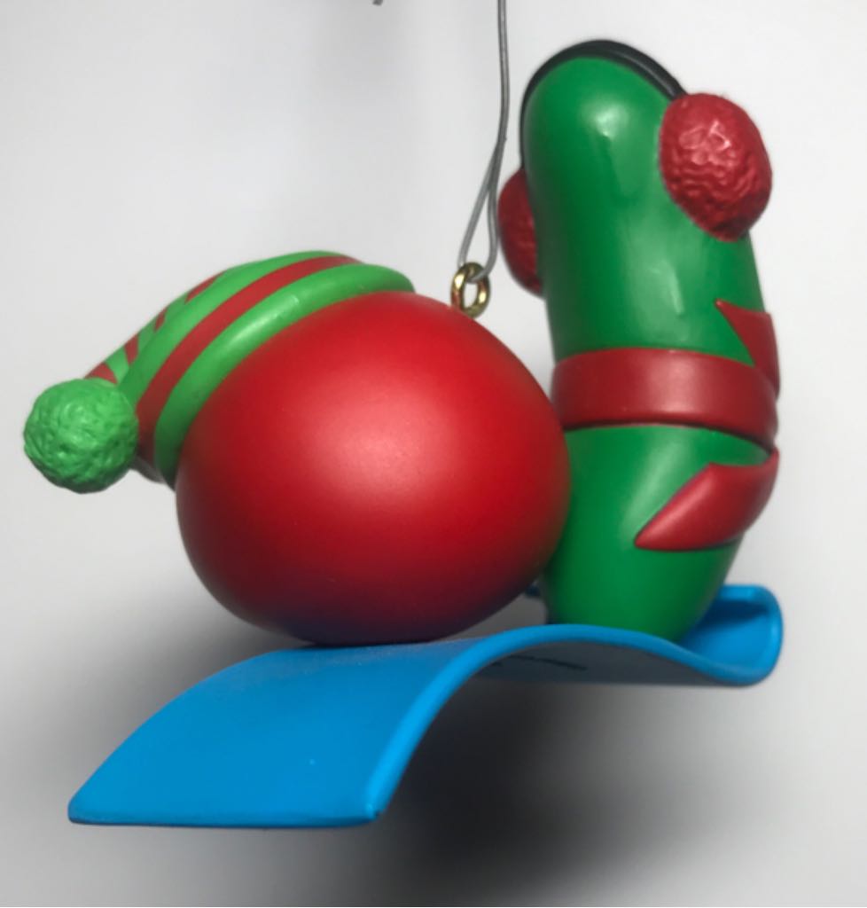 Bob the Tomato and Larry the Cucumber - Veggie Tales (VeggieTales) ornament collectible [Barcode 015012582284] - Main Image 2