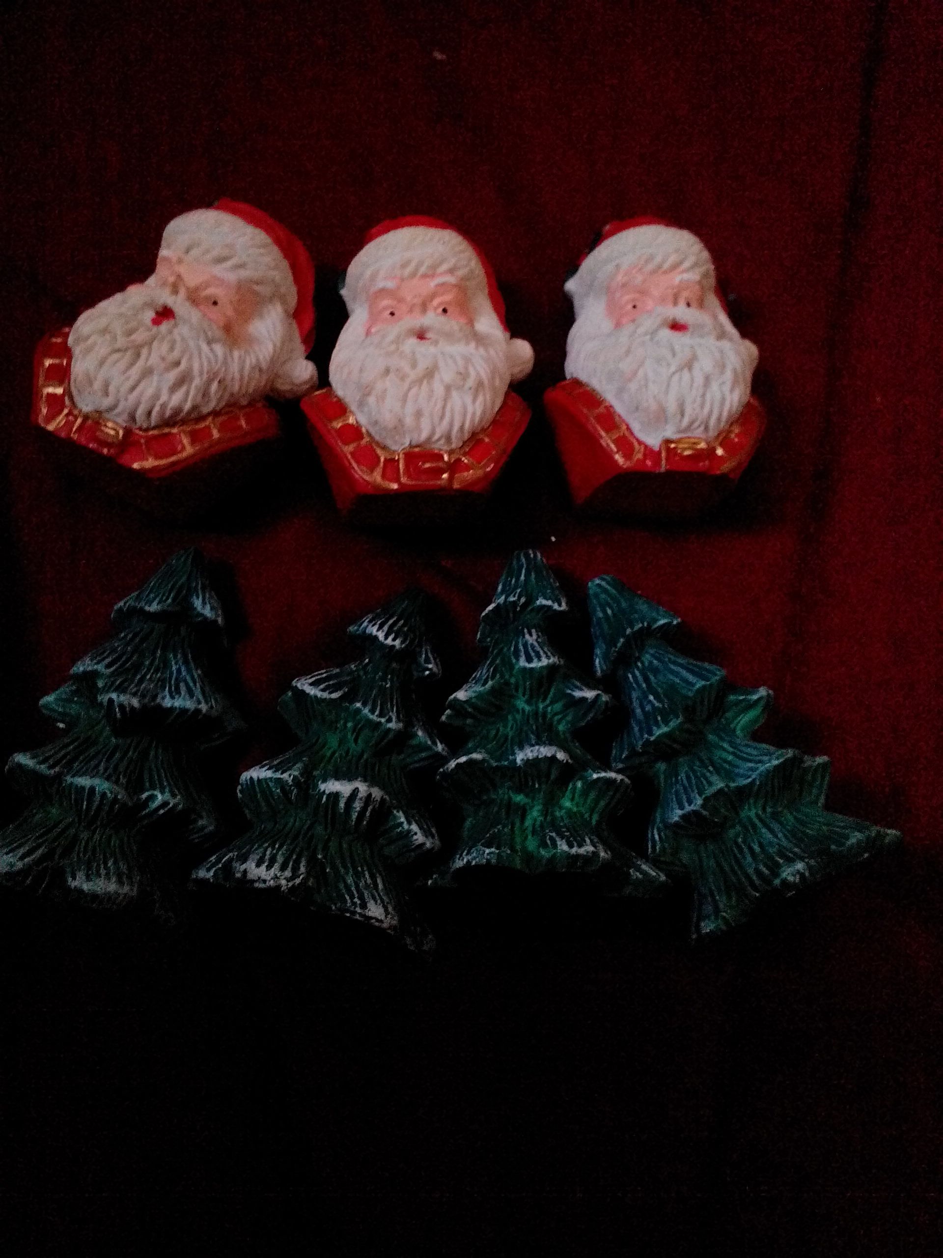 Sleeveless Scoop neckline shirt Green