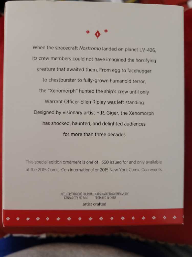 From Egg to Alien - Keepsake (Alien) ornament collectible - Main Image 2